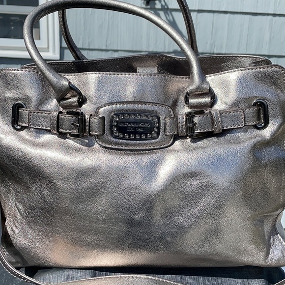 Metallic Micheal Kors Bag - Picture 6 of 7